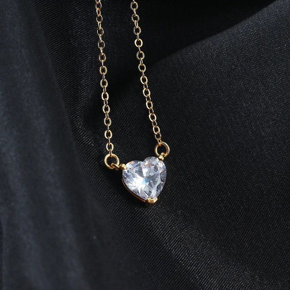 Corazón necklace