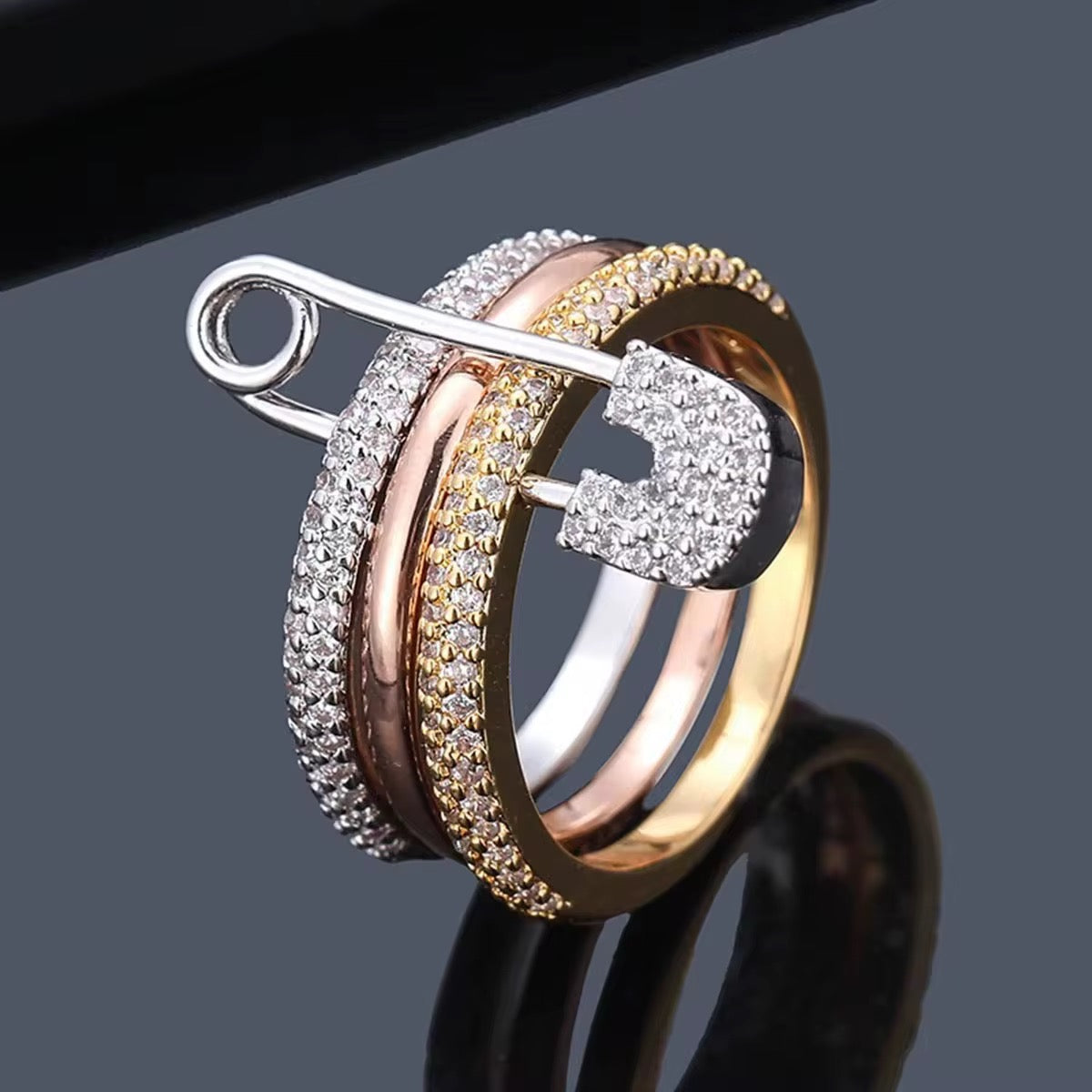 Jackie ring