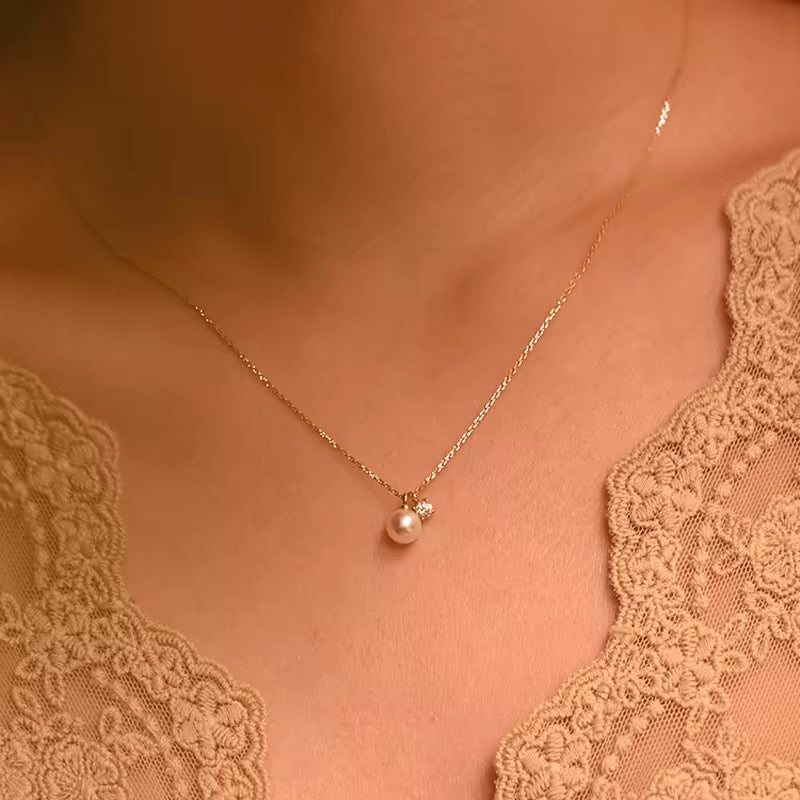 La perla necklace