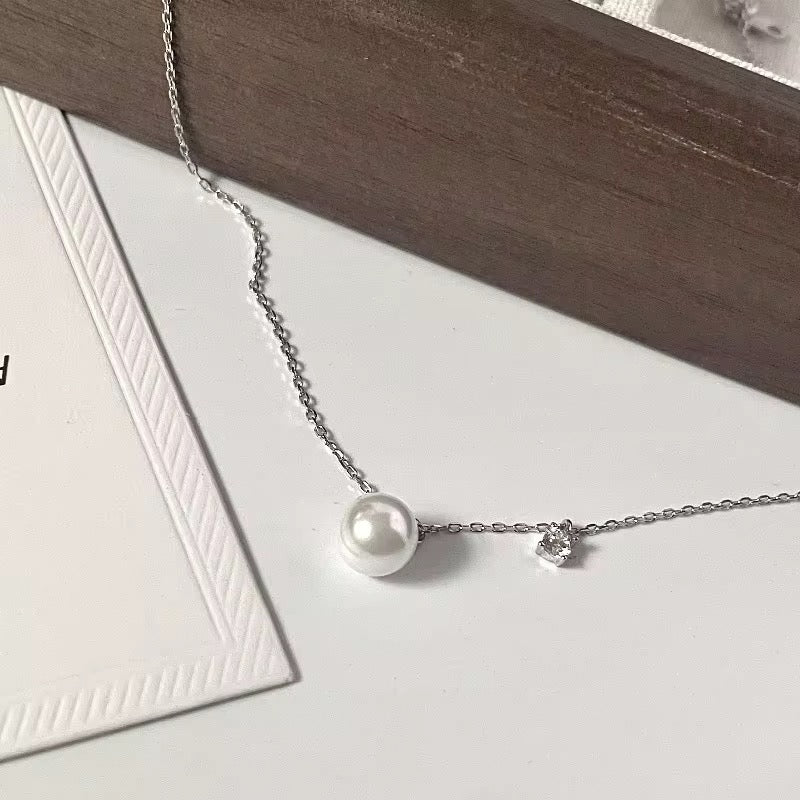 La perla necklace