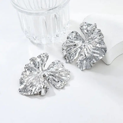 Leaf flower stud earring