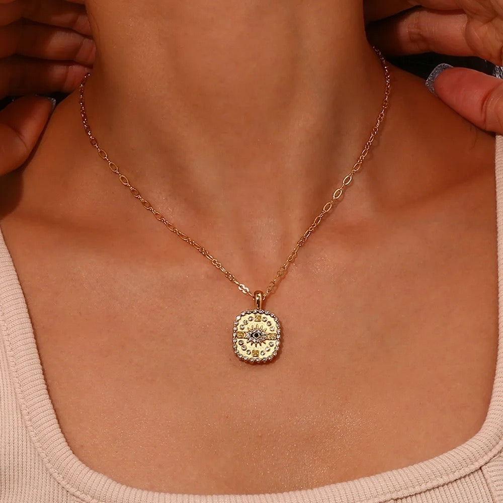 Ojito necklace