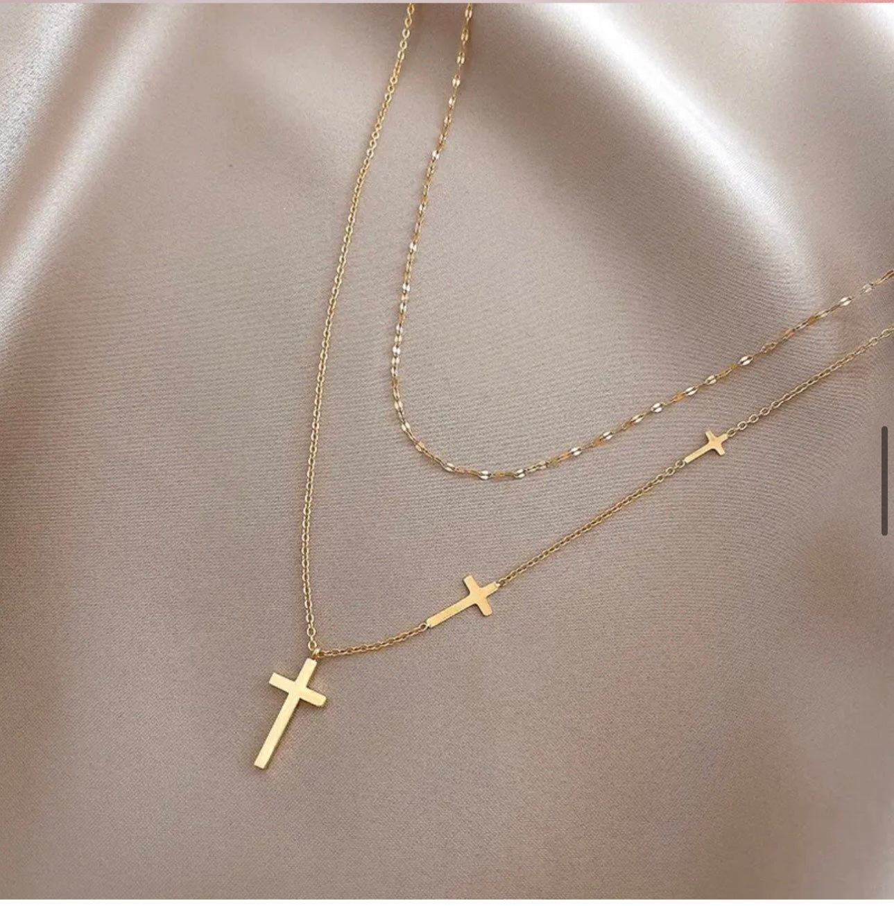 Dainty side cross