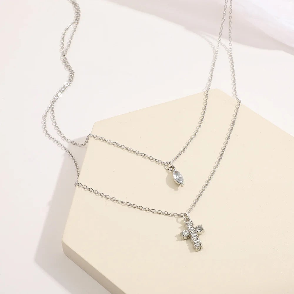 Cruz Diamante necklace