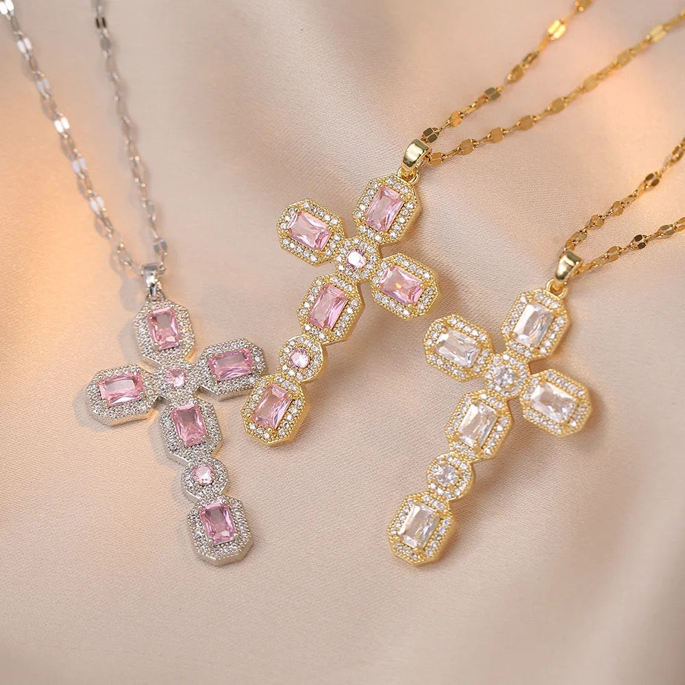 Cross crysta necklace