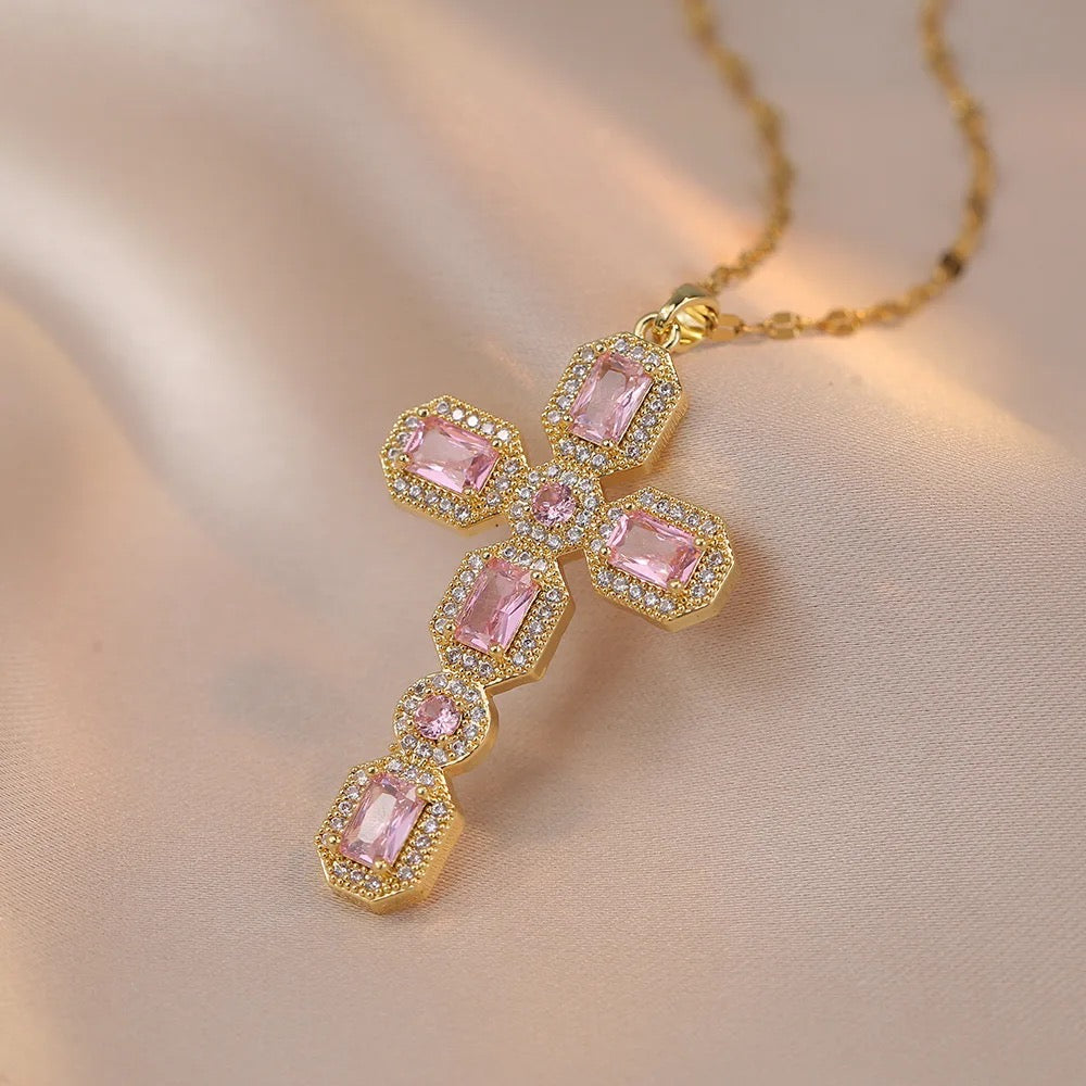 Cross crysta necklace