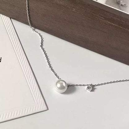 La perla necklace